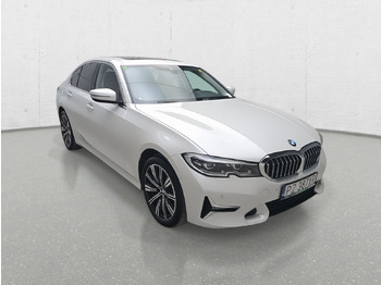 סדאן BMW