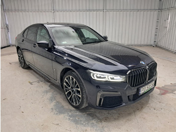 סדאן BMW