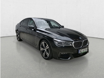סדאן BMW