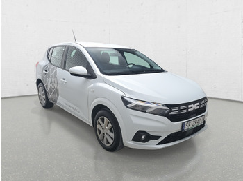 האצ'בק DACIA