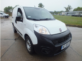 כלי רכב מסחרי עם לוח FIAT Fiorino