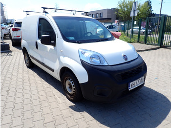כלי רכב מסחרי עם לוח FIAT Fiorino