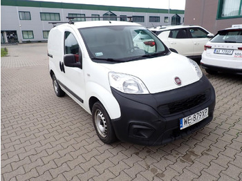 כלי רכב מסחרי עם לוח FIAT Fiorino
