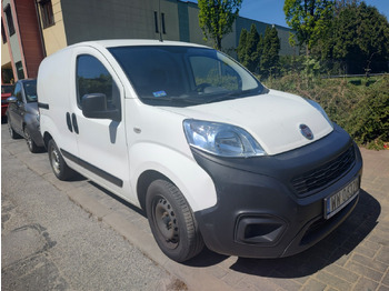 כלי רכב מסחרי עם לוח FIAT Fiorino