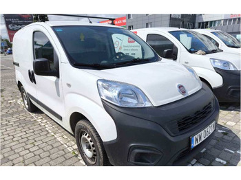 כלי רכב מסחרי עם לוח FIAT Fiorino