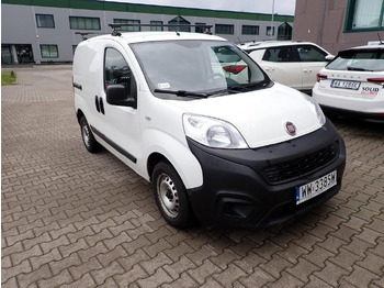 כלי רכב מסחרי עם לוח FIAT Fiorino