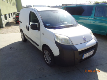 כלי רכב מסחרי עם לוח FIAT Fiorino
