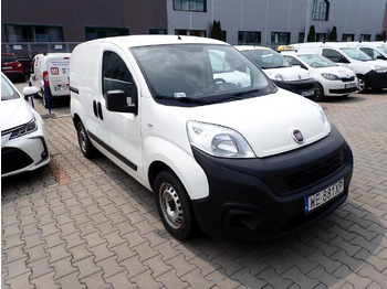 כלי רכב מסחרי עם לוח FIAT Fiorino