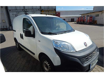 כלי רכב מסחרי עם לוח FIAT Fiorino