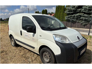 כלי רכב מסחרי עם לוח FIAT Fiorino
