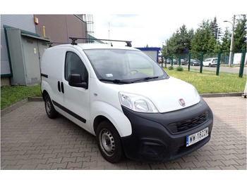 כלי רכב מסחרי עם לוח FIAT Fiorino