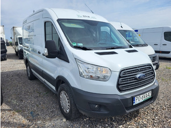 כלי רכב מסחרי עם לוח FORD Transit