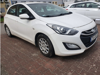 האצ'בק HYUNDAI