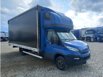 כלי רכב מסחרי עם וילונות צד IVECO Daily