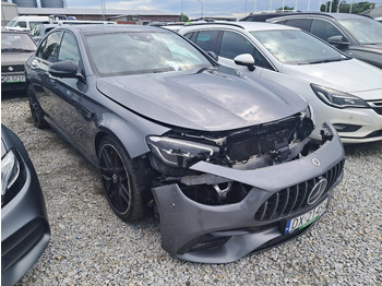 סדאן MERCEDES-BENZ