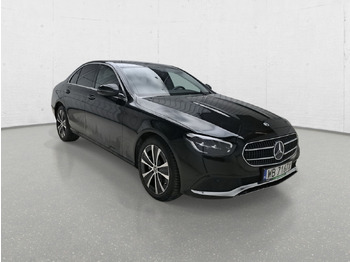 סדאן MERCEDES-BENZ