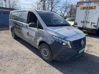 כלי רכב מסחרי עם לוח MERCEDES-BENZ Vito