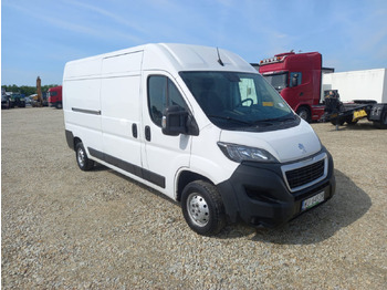 כלי רכב מסחרי עם לוח PEUGEOT Boxer