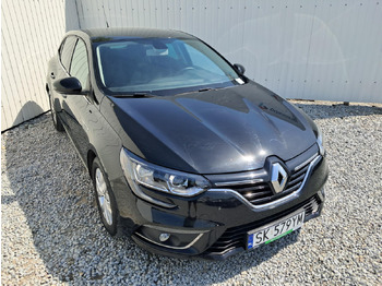 האצ'בק RENAULT