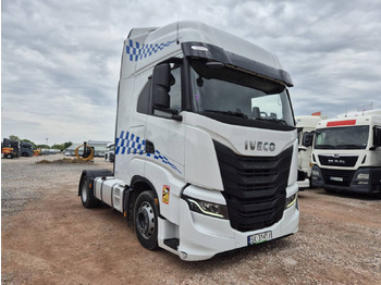 יחידת טרקטור IVECO