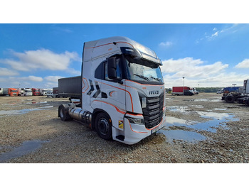 יחידת טרקטור IVECO
