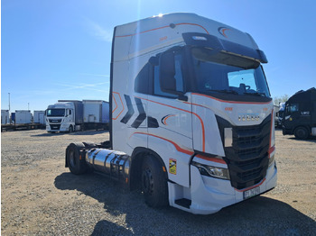 יחידת טרקטור IVECO