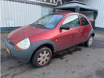 האצ'בק FORD