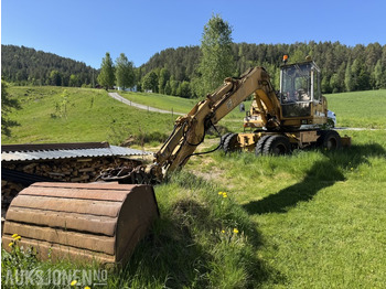 מחפר LIEBHERR A 902