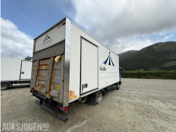 משאית תיבה 2005 MAN TGL 8.180 skapbil med løftelem: תמונה 5
