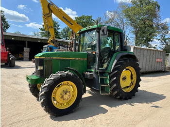 טרקטור חקלאי JOHN DEERE