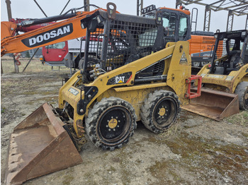 מעמיס היגוי החלקה CATERPILLAR 216B3