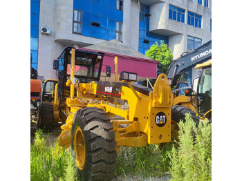 מפלסת CATERPILLAR 140H