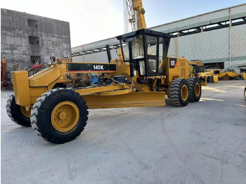מפלסת CATERPILLAR 140K