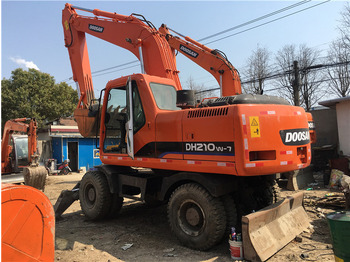 מחפר גלגלים DOOSAN DH210W-7