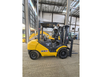 מלגזת סולר KOMATSU