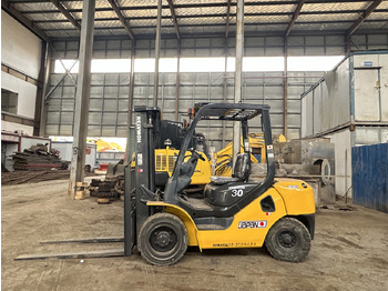 מלגזת סולר KOMATSU