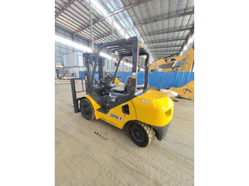 מלגזת סולר KOMATSU