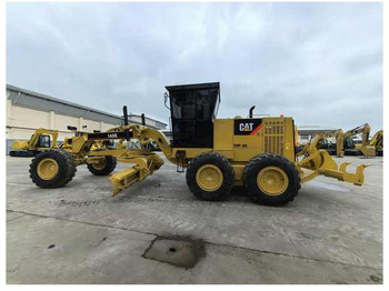 מפלסת CATERPILLAR 140K