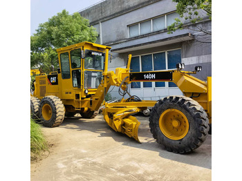 מפלסת CATERPILLAR 140H