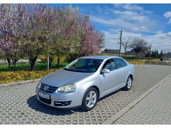 סדאן VOLKSWAGEN