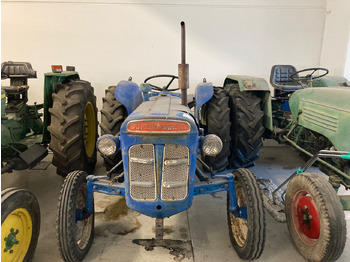 טרקטור חקלאי FORDSON