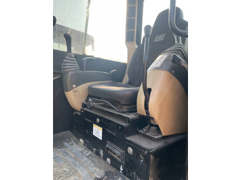 מיני מחפר CAT 306: תמונה 2 מיני מחפר CAT 306: תמונה 2