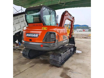 מיני מחפר DOOSAN DX60