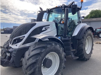 טרקטור חקלאי VALTRA T214