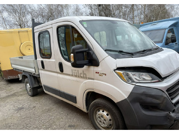 כלי רכב מסחרי במיטה שטוחה FIAT Ducato 2.3