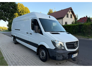 כלי רכב מסחרי עם לוח MERCEDES-BENZ Sprinter 316
