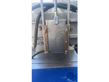 ציוד למאפיות Bruton BIG T Dough divider: תמונה 3 ציוד למאפיות Bruton BIG T Dough divider: תמונה 3