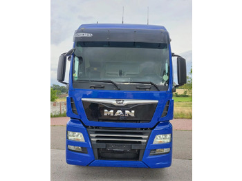 משאית עם שלדת תא MAN TGX 18.430 / SPROWADZONY / DO ŻYWCA / 2020 / KLIMA POSTOJOWA / SERWISOWANY / JAK NOWY / NISKI PRZEBIEG / RAMA / BDF / E6: תמונה 3