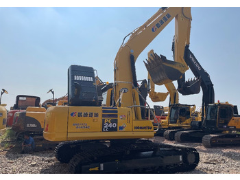 מחפר סורק KOMATSU PC240-8