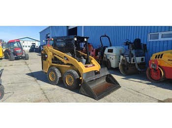 מעמיס היגוי החלקה CATERPILLAR 216